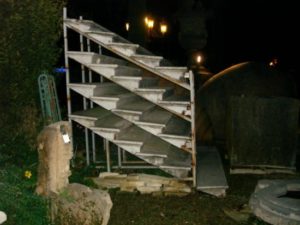 Antica Scala in Marmo Rifinita a Sinistra