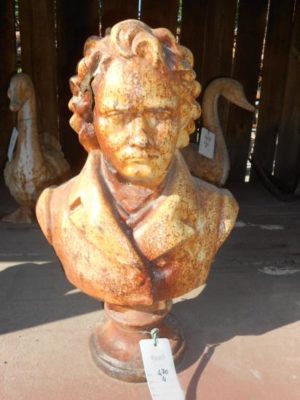 Busto in Ghisa