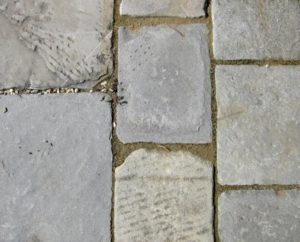 Antichi Pavimenti in Pietra Serena Liscia