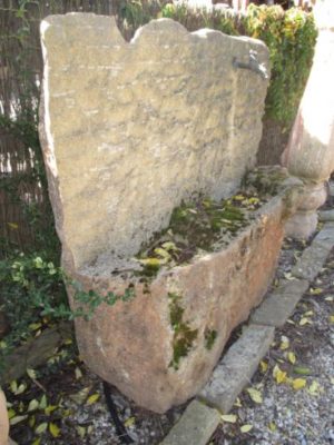 Fontana in Pietra Calcarea