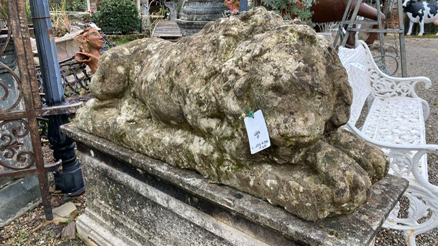 Coppia di Leoni in Pietra