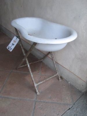 Bidet da bambino in metallo smaltato