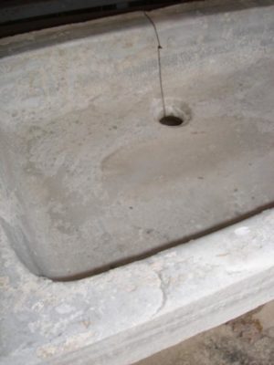 Lavabo in marmo stondato