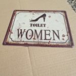 Targa Latta "Toilet Women"