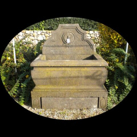 Fontana in Pietra Peperino