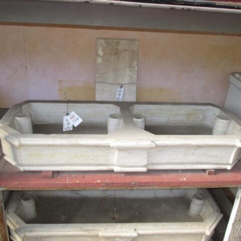 Lavandino in Marmo a Due Buche