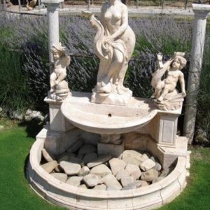 Fontana da giardino a Muro in Travertino
