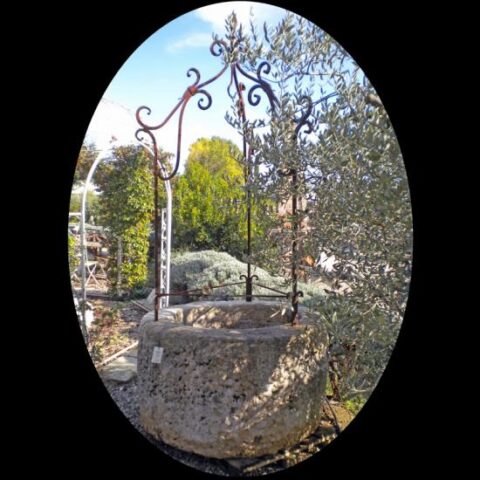 Antico Pozzo Umbro in Pietra