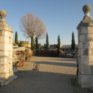 Coppia di Colonne in Pietra Chiara