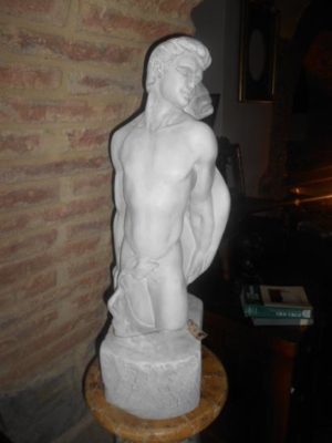 Scultura in Gesso di Uomo e Donne