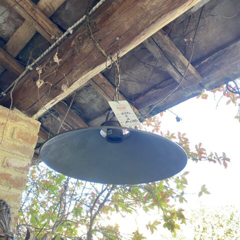 Lampadario con piatto in ottone