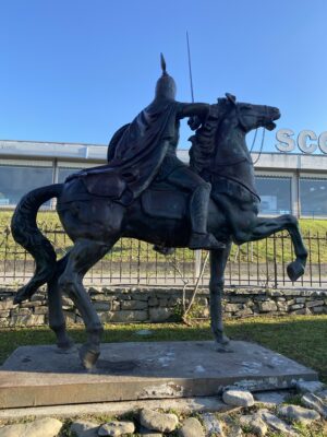 Cavallo con Cavaliere in Ghisa