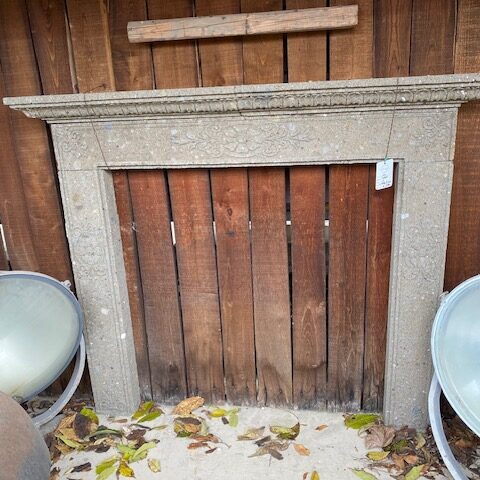 Camino in Pietra Peperino