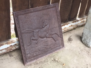 frontone ghisa cavallo