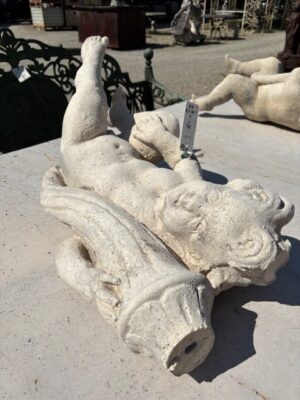 Putto Destro per Fontana