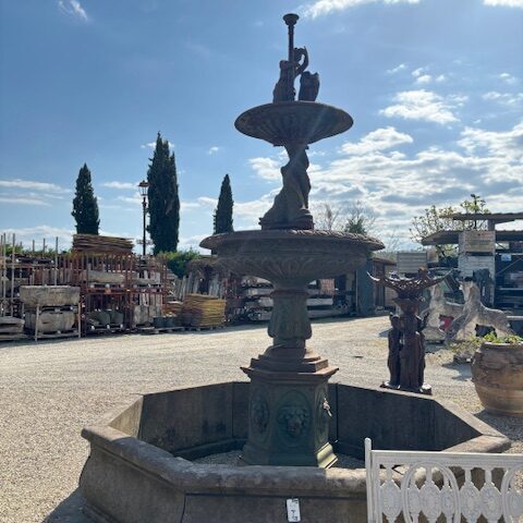 Fontana da Centro in Ghisa