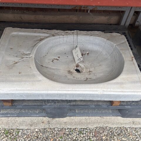 Lavandino in Marmo rifinito a sinistra