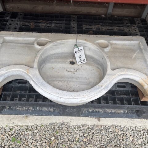 Lavandino in Marmo di Recupero