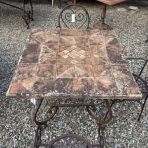 Tavolo Quadrato in Cotto