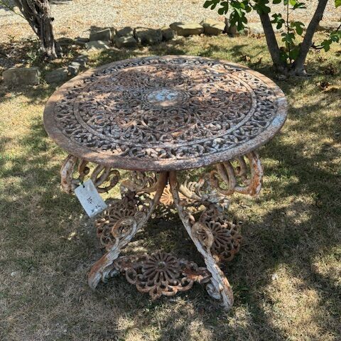Tavolo in Ghisa