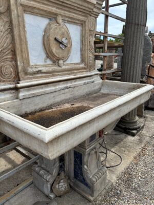 Fontana a Muro in Marmo