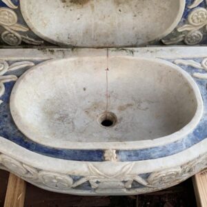 Lavabo in marmo con lapislazzuli blu