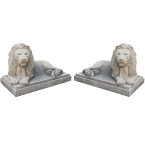 Coppia di Leoni a Terra in Pietra