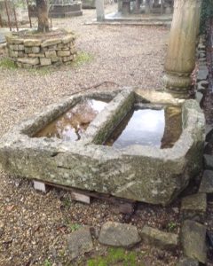 Doppia vasca in pietra