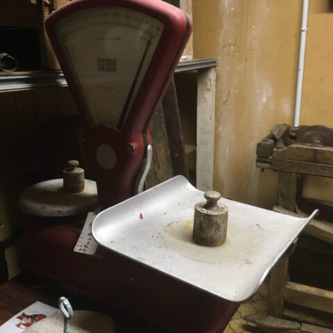 Bilancia a due piatti "Italiana"