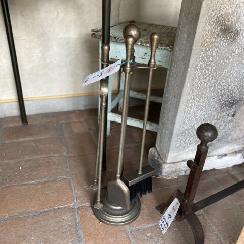 Porta-attrezzi da camino