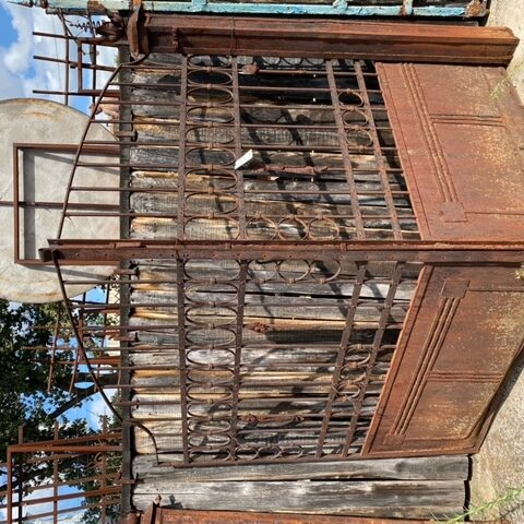 Cancello con passaggio pedonale e colonne