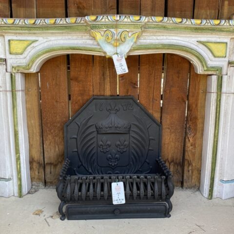 Camino in cotto artistico smaltato Noto