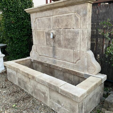 Fontana in Pietra da Muro La Fonte