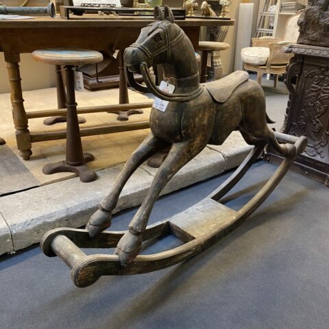 Cavallo a Dondolo in Legno