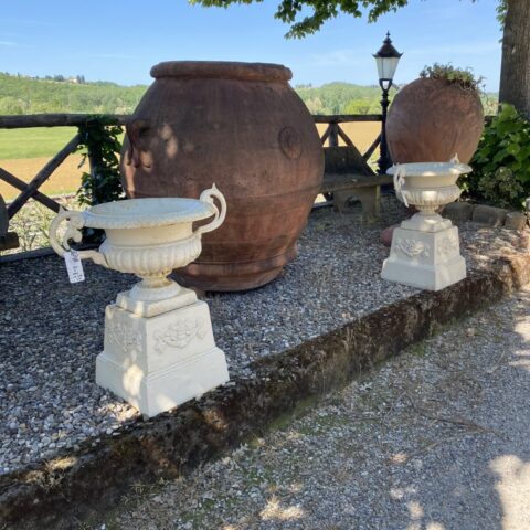 Coppia di Vasi in Ghisa con Base Boboli Panna