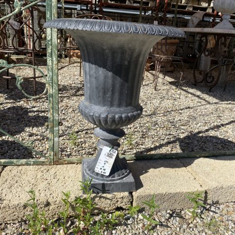 Vasi in Ghisa Villa Bardini Piccoli