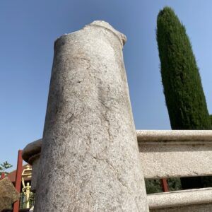 Colonna in Pietra Chiara di Recupero