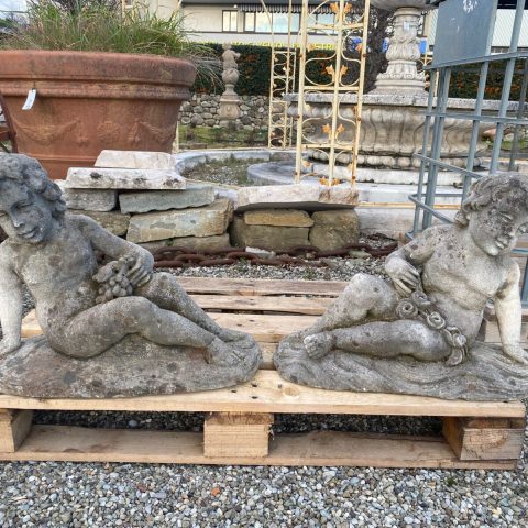 Coppia Puttini in Pietra