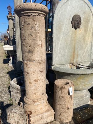 Coppia di Colonne in Pietra Saline di Volterra