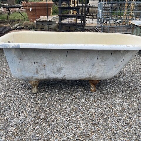 Vasca da bagno in ghisa con piedini