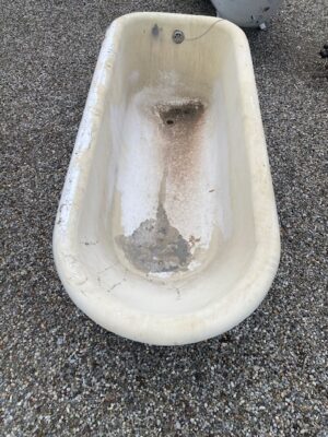 Vasca da bagno in ghisa con piedini