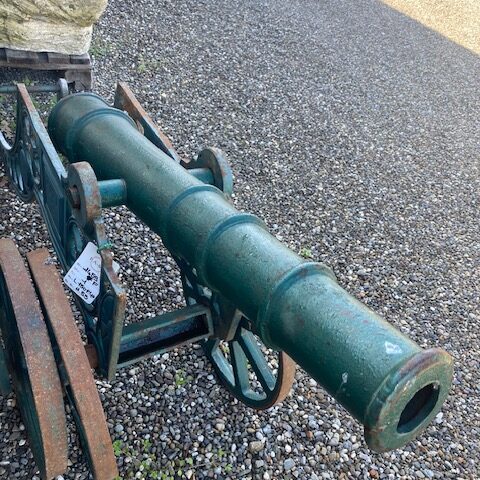 Cannone in Ghisa Verde