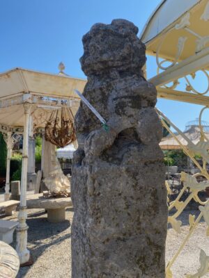 Colonna in Pietra Grande Gargoyl