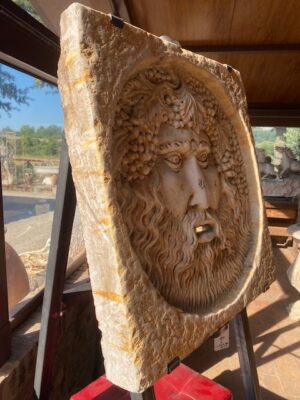 Bocca della Verità in Pietra Quadrata