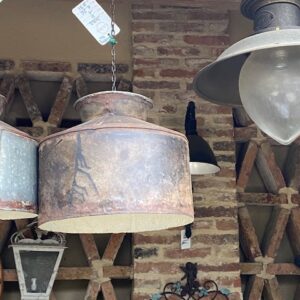 Lampadario con Latta per Latte