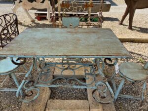 Set Tavolo con Quattro Sedie
