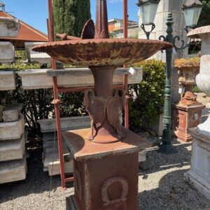 Fontana in Ghisa Grande