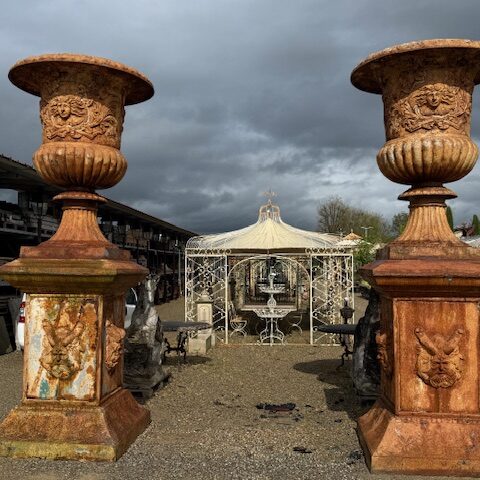 Coppia di Vasi Giganti