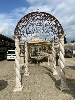 Gazebo con Cupola in Ferro e Quattro Colonne