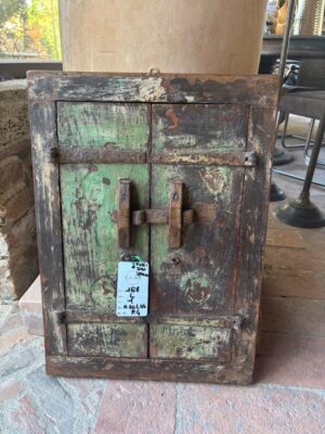 Finestrella in Legno con Specchio